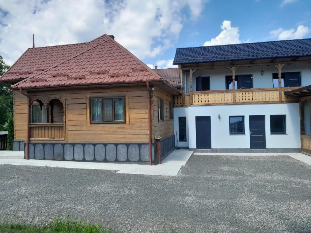 Готель Casa De Langa Padure Сигіт Екстер'єр фото